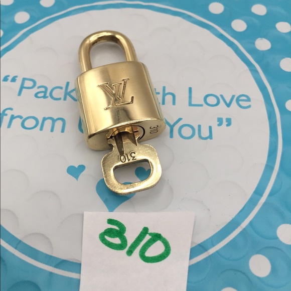 Louis Vuitton Accessories - Louis Vuitton Lock and key set 310 Louis Vuitton Accessories - Louis Vuitton Lock and key set 310